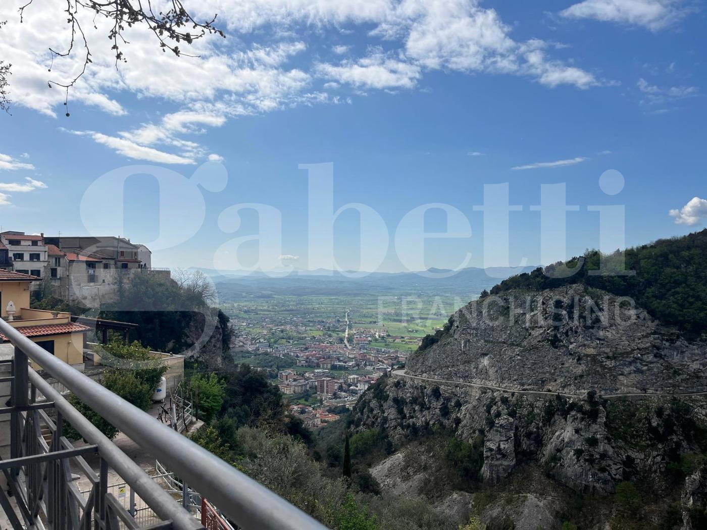 Villa con giardino a San Gregorio Matese