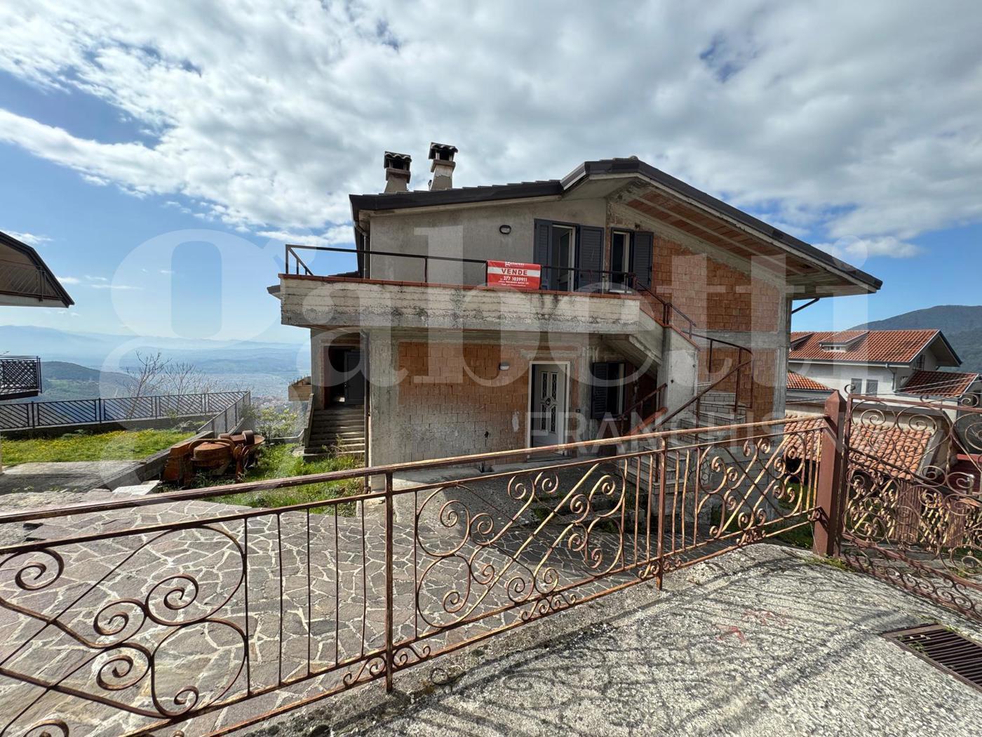 Villa con giardino a San Gregorio Matese