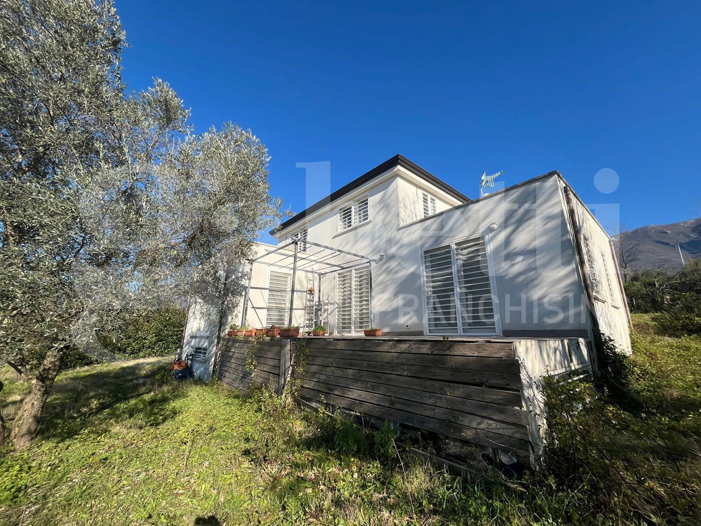 Villa con giardino a San Potito Sannitico