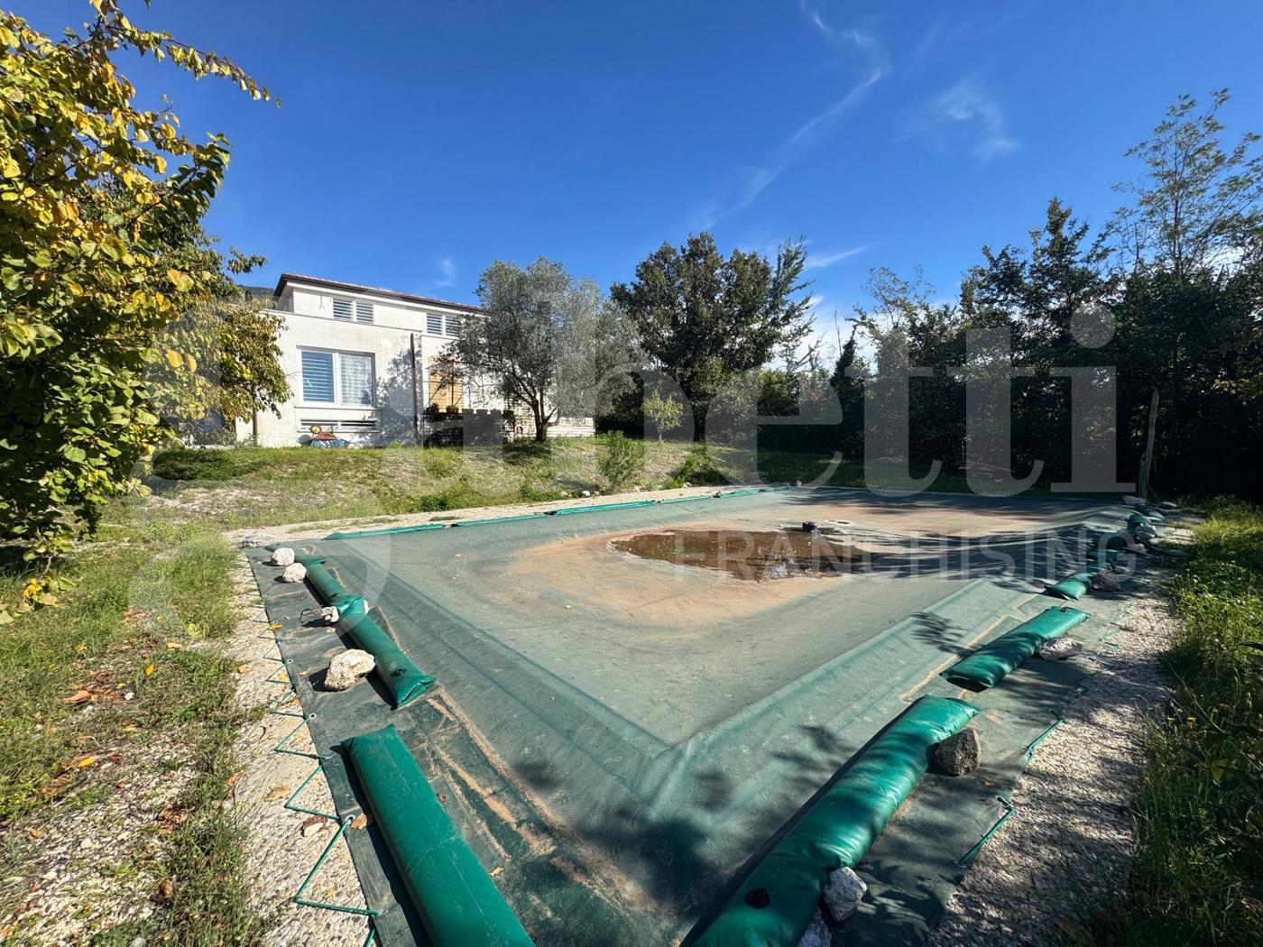 Villa con giardino a San Potito Sannitico