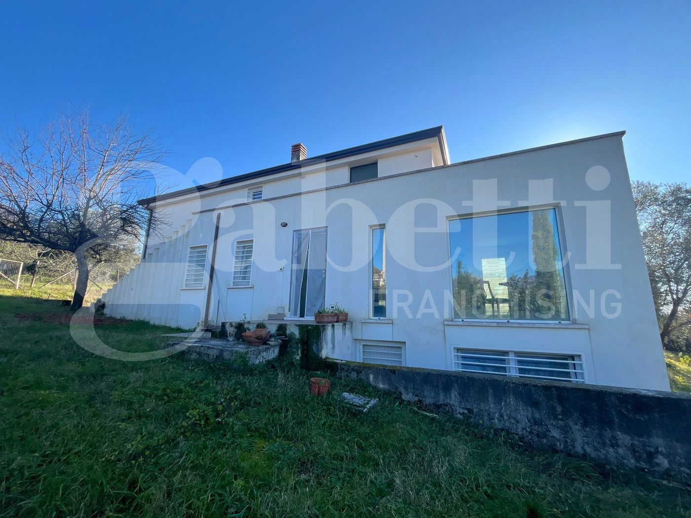 Villa con giardino a San Potito Sannitico