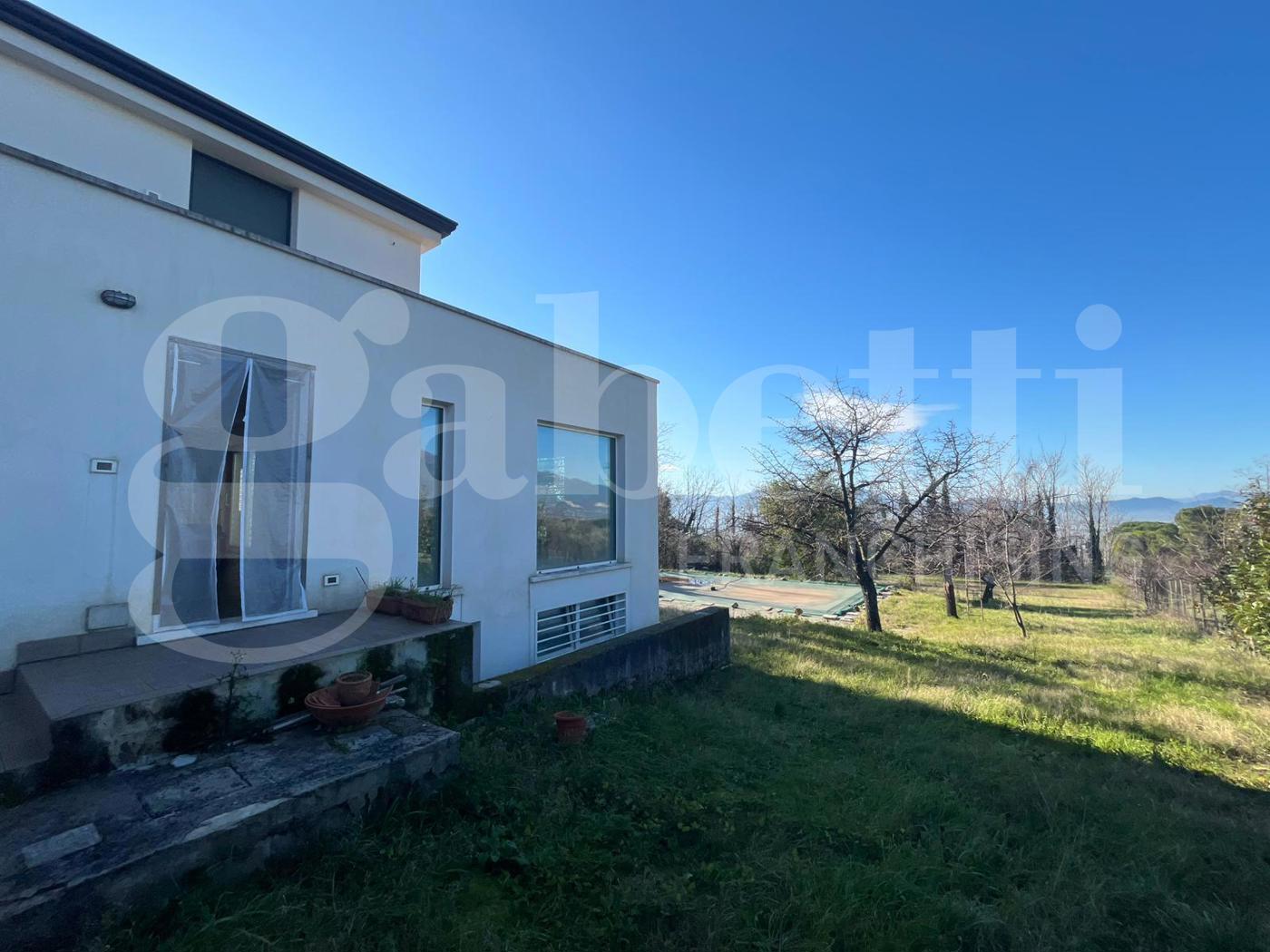 Villa con giardino a San Potito Sannitico