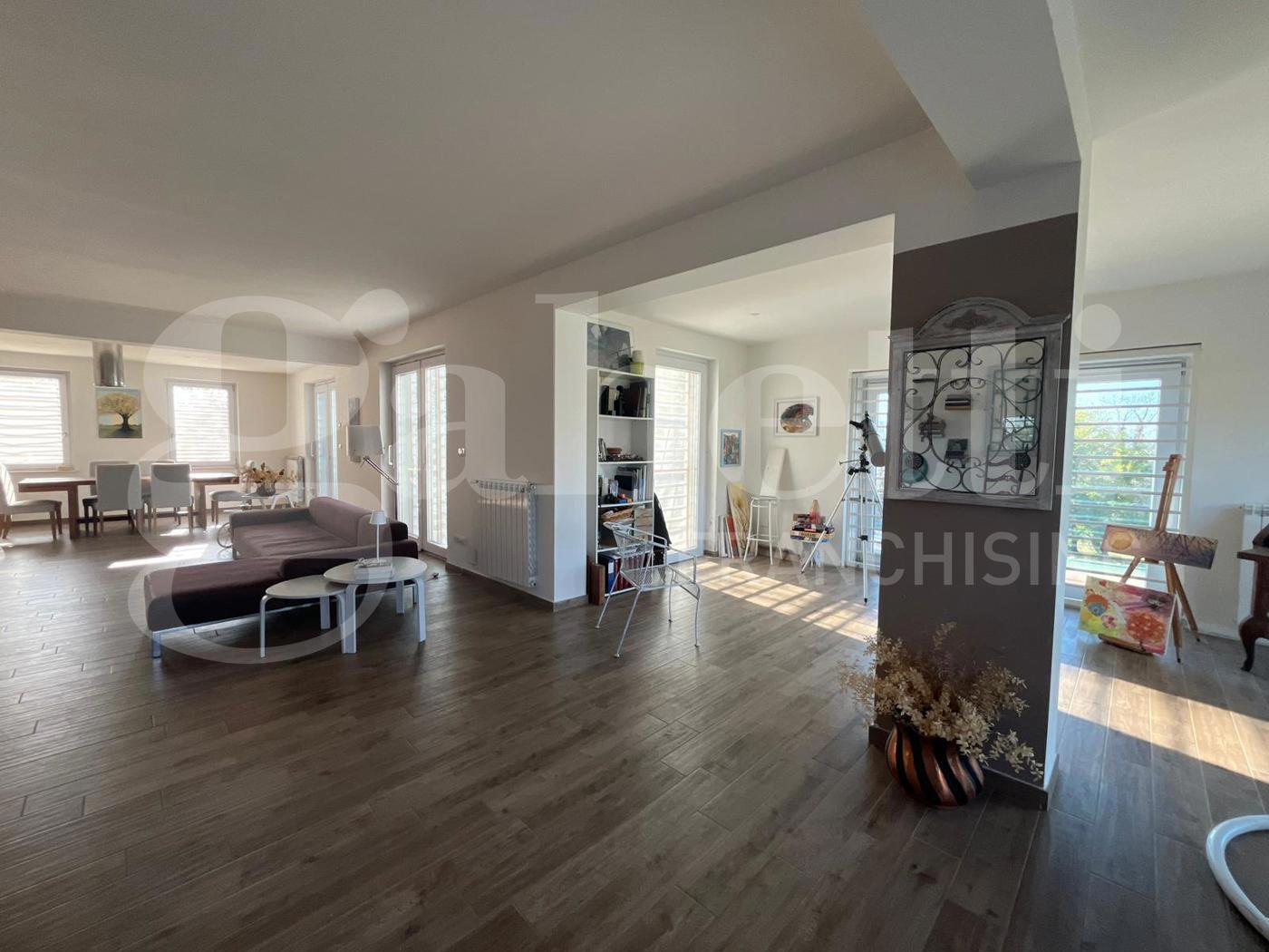 Villa con giardino a San Potito Sannitico