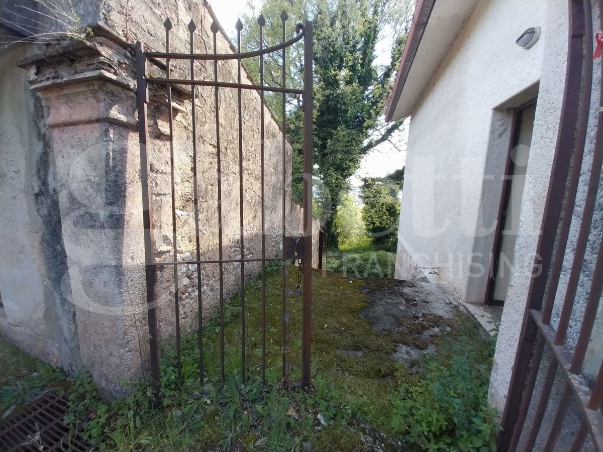 Casa indipendente con giardino a Sant'Angelo d'Alife