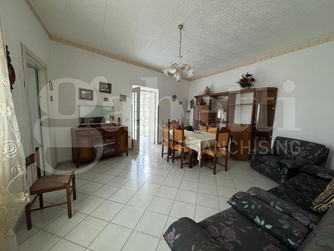 Casa indipendente con giardino a Liberi