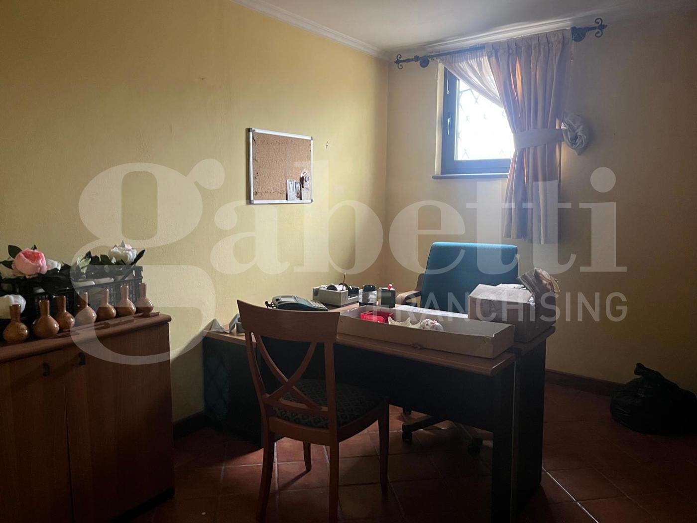 Negozio in affitto a Alvignano