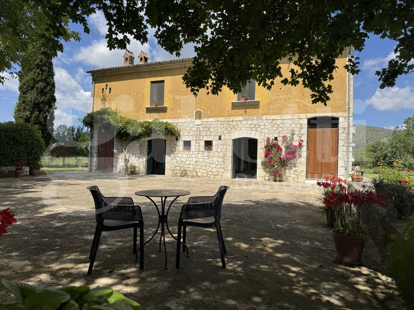 Villa con giardino a Pietravairano