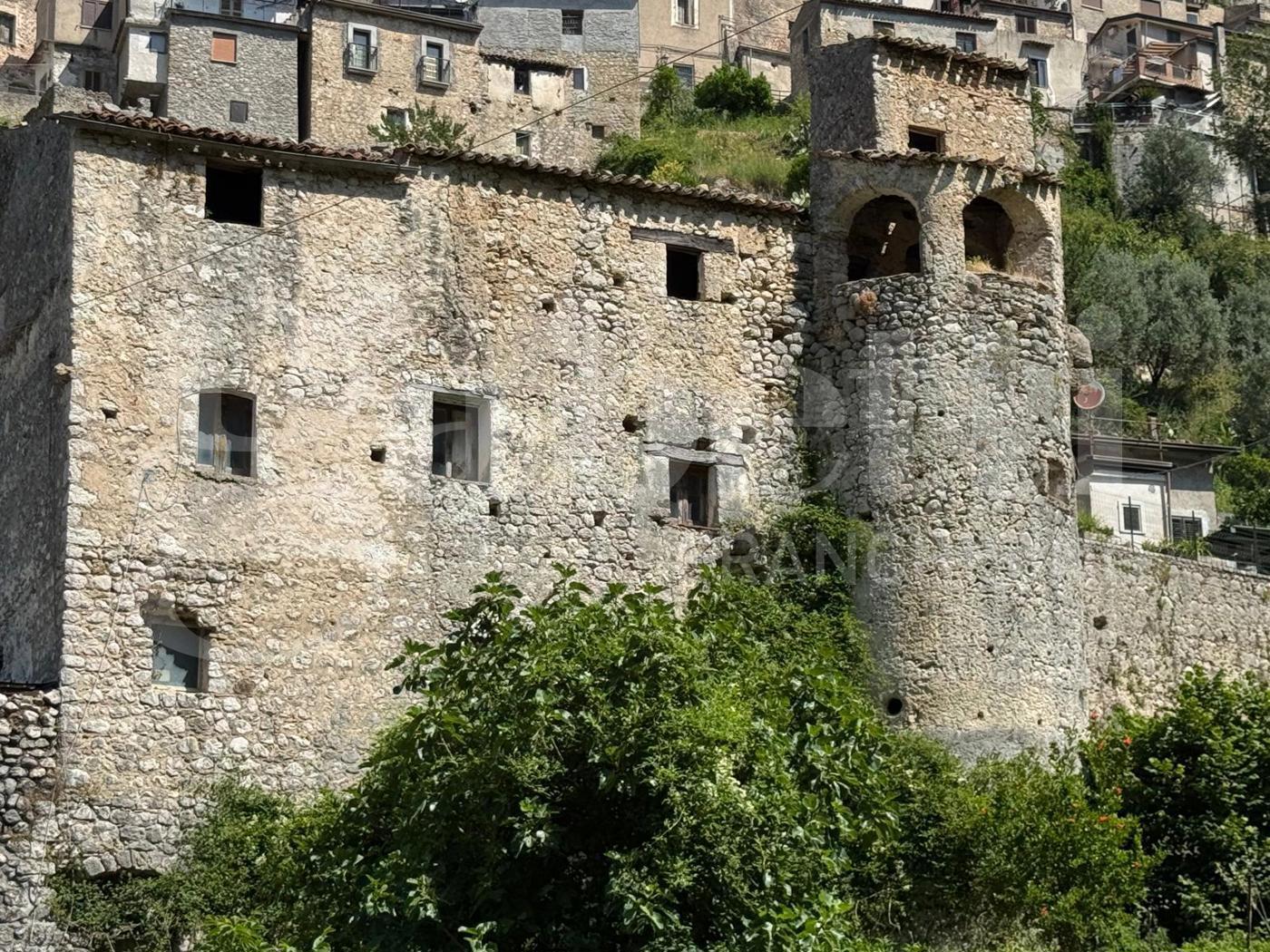 Rustico con giardino a Prata Sannita