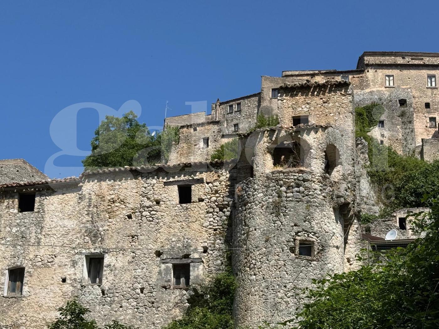 Rustico con giardino a Prata Sannita