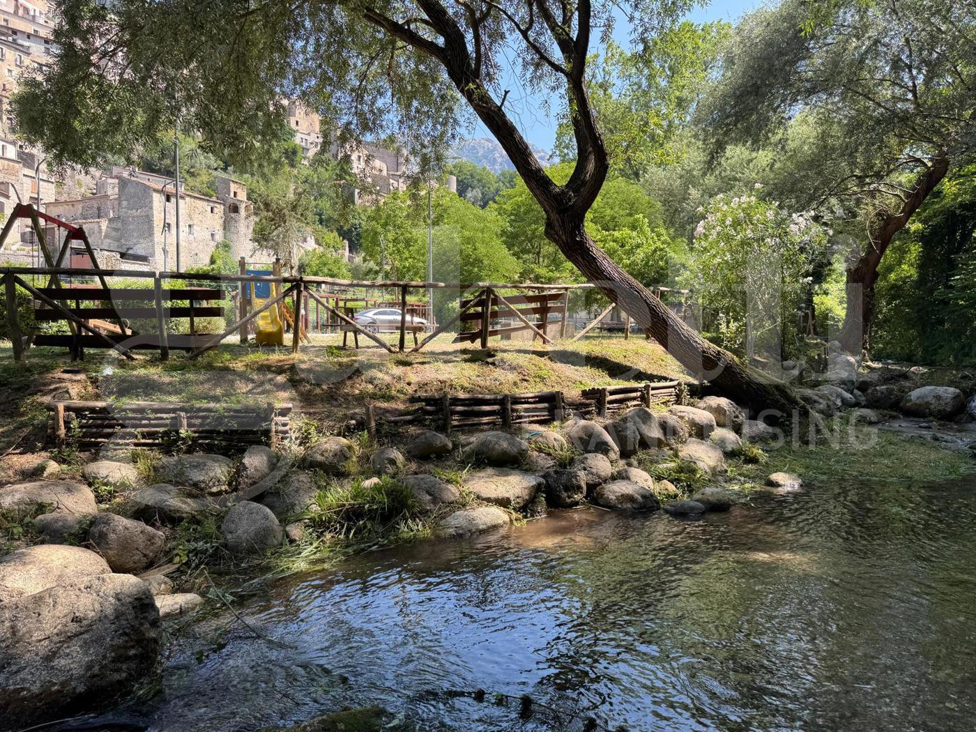 Rustico con giardino a Prata Sannita