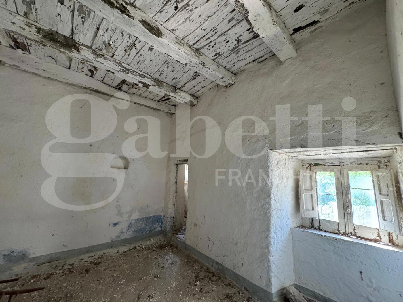 Rustico con giardino a Prata Sannita