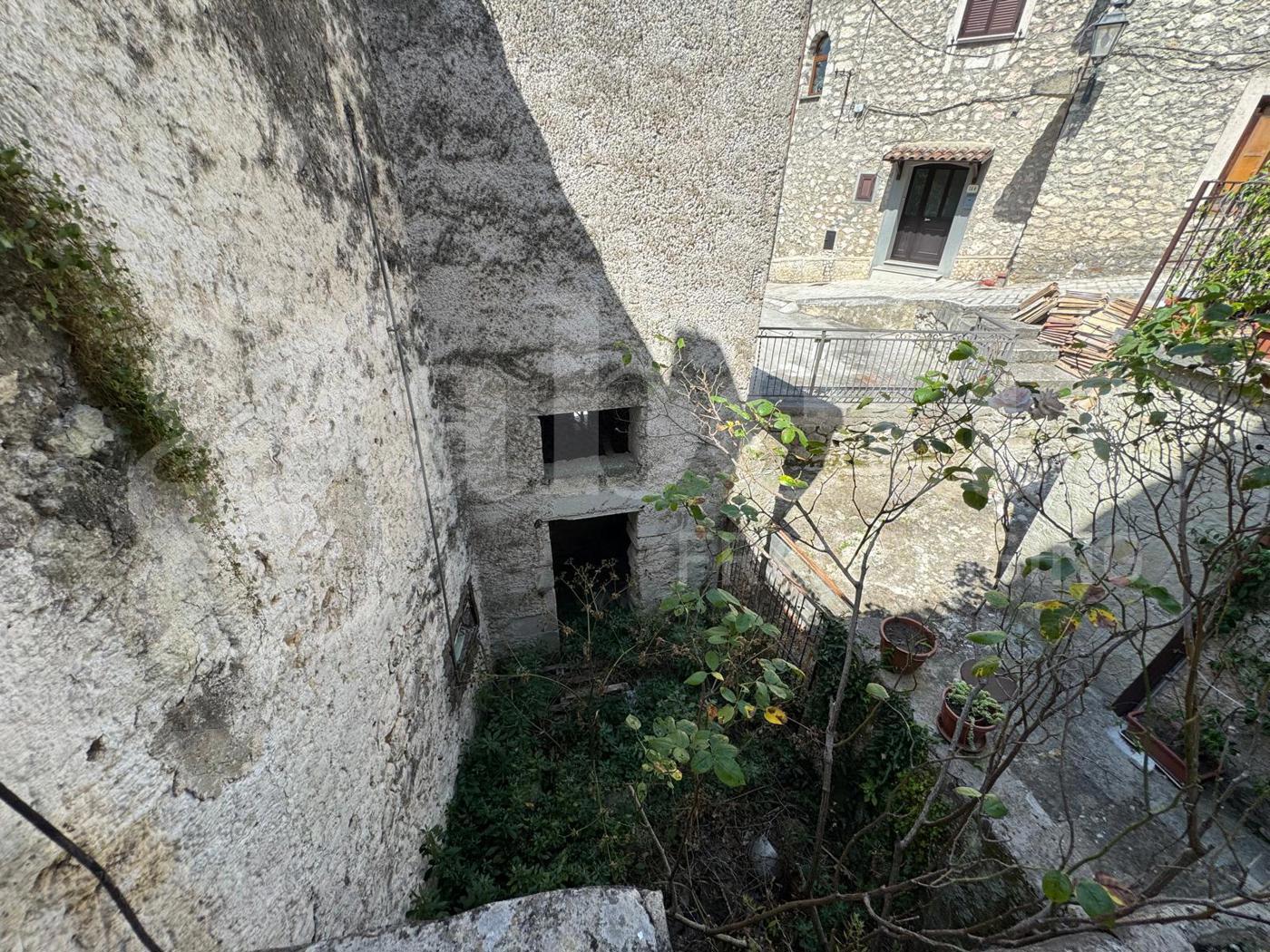 Rustico con giardino a Prata Sannita