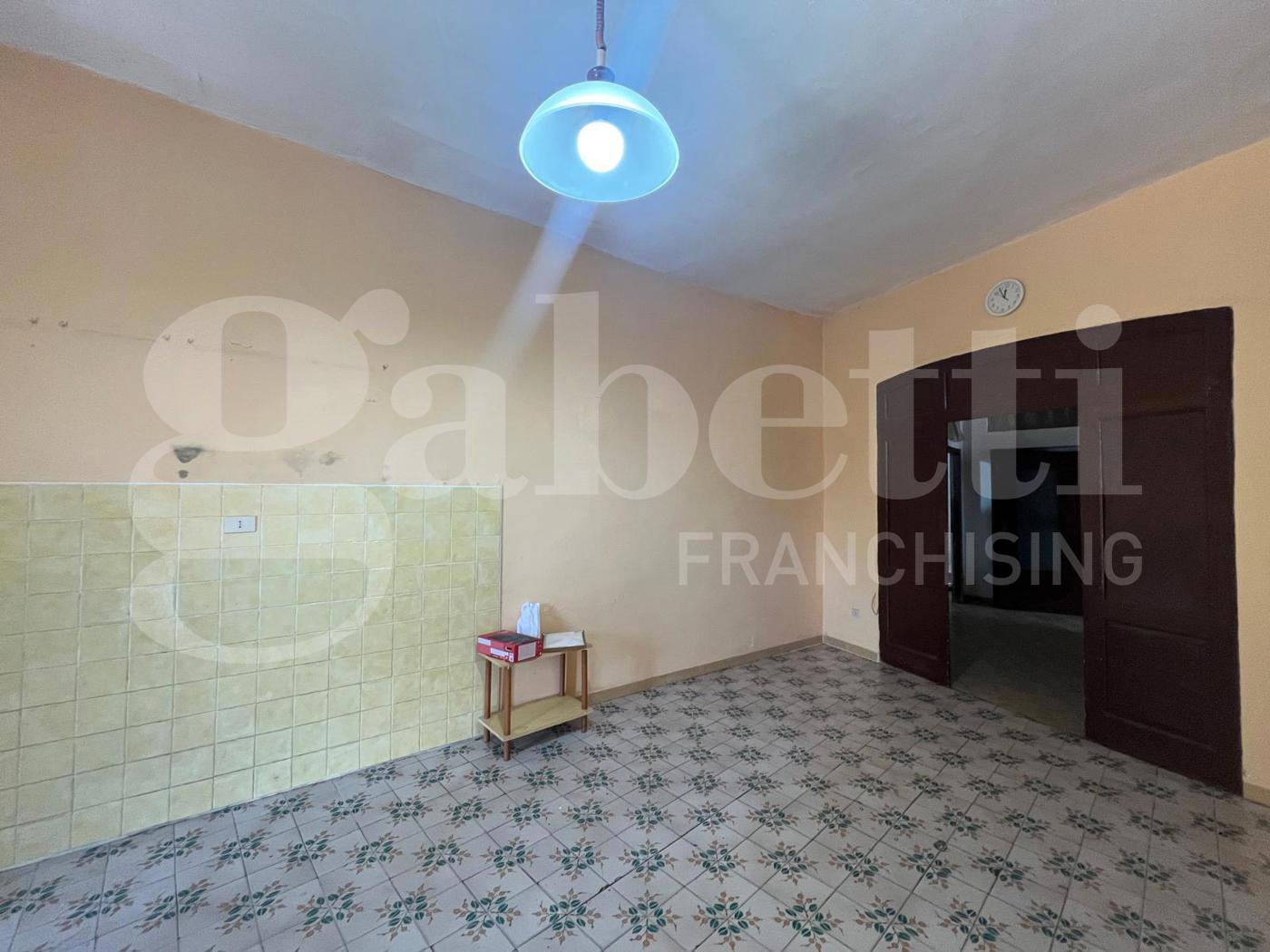 Stabile/Palazzo con box doppio a Piedimonte Matese