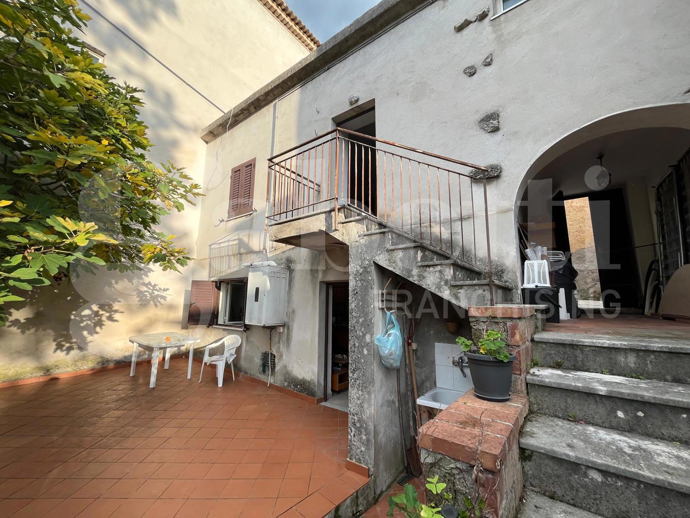 Casa indipendente con giardino a Piedimonte Matese