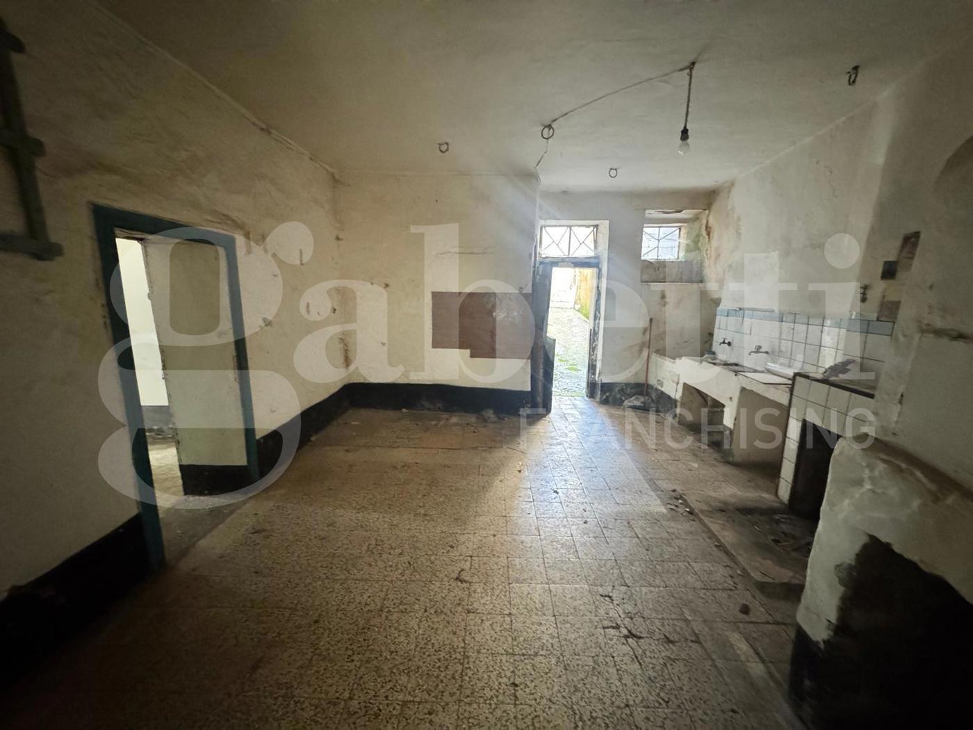 Casa indipendente da ristrutturare a Letino