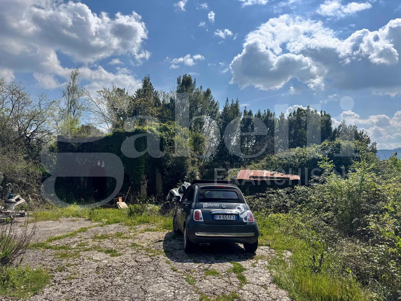 Casa indipendente con giardino a Piana di Monte Verna