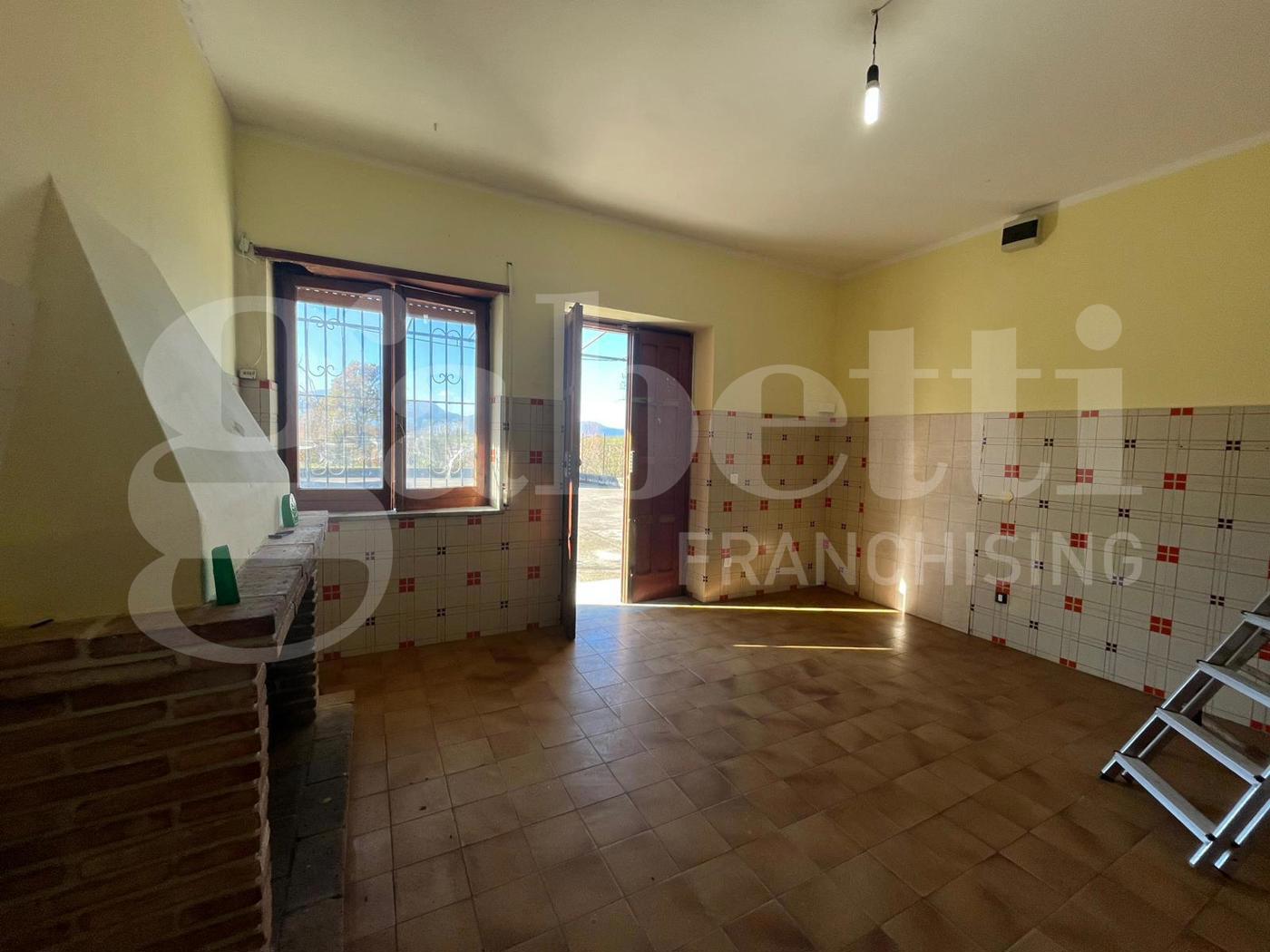 Casa indipendente con giardino a Alife