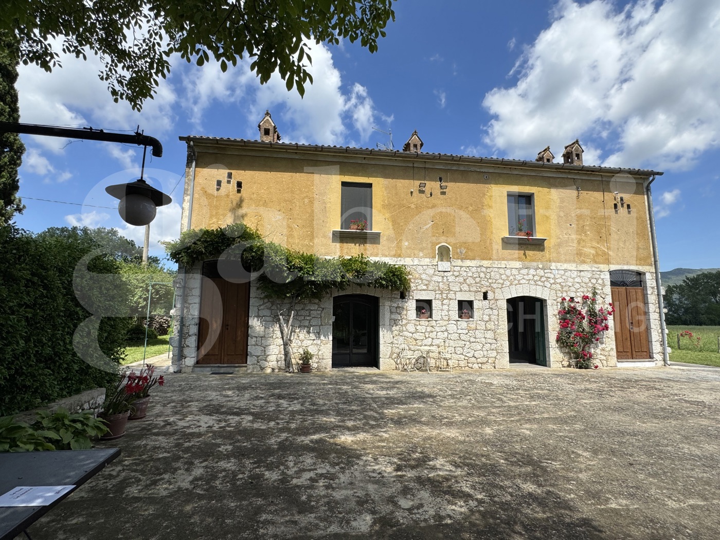 Villa con box doppio a Pietravairano