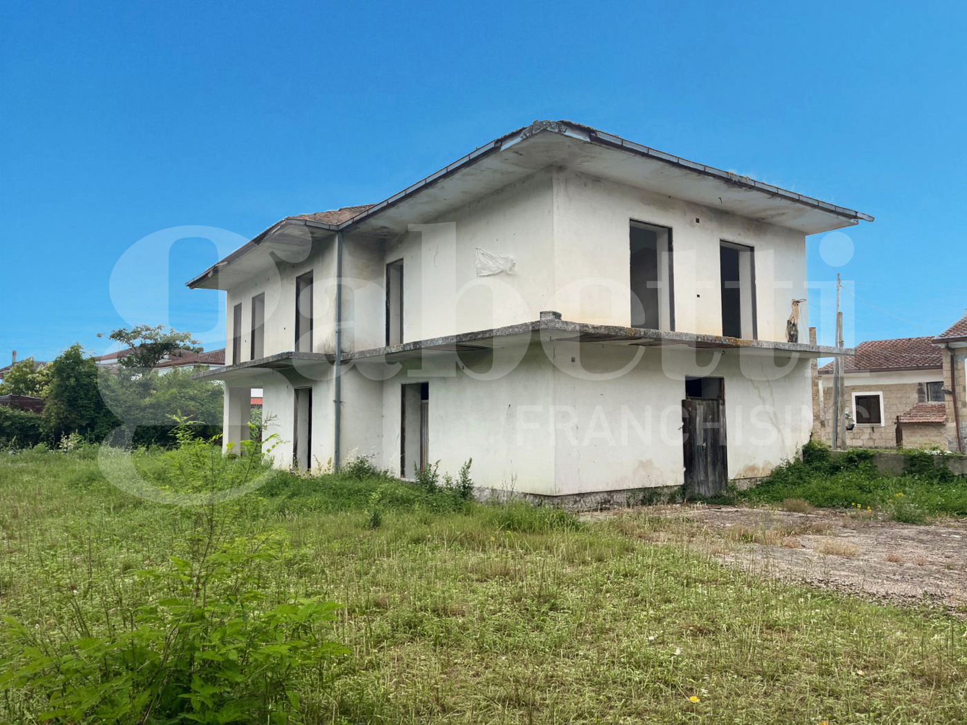 Casa indipendente da ristrutturare a Dragoni