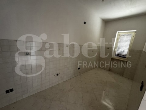 Casa indipendente con giardino a Baia e Latina