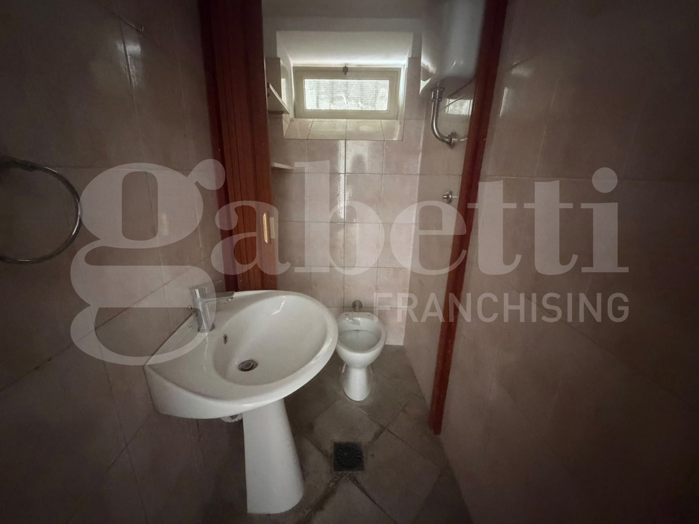 Negozio in affitto a Piedimonte Matese