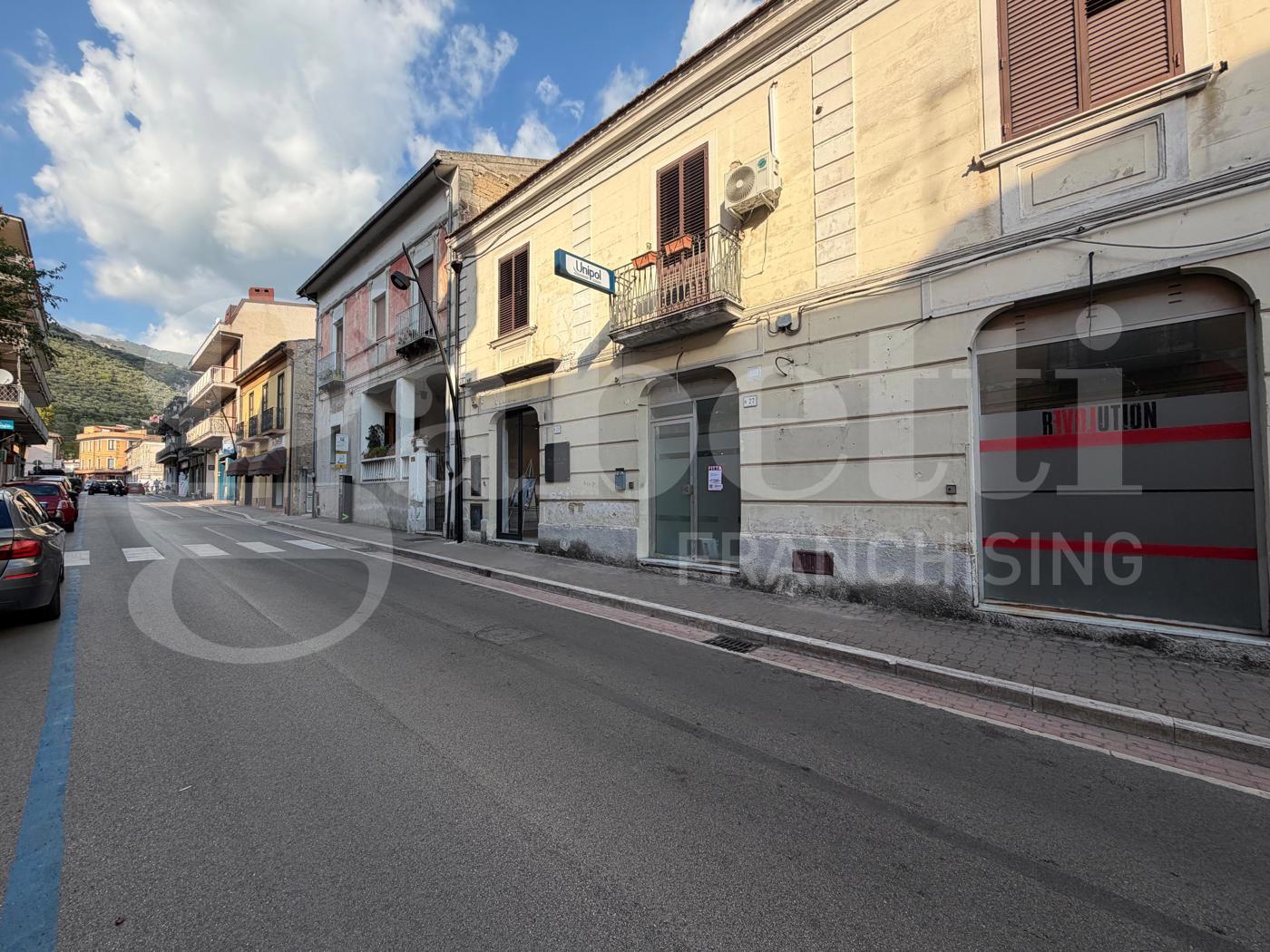 Negozio in affitto a Piedimonte Matese