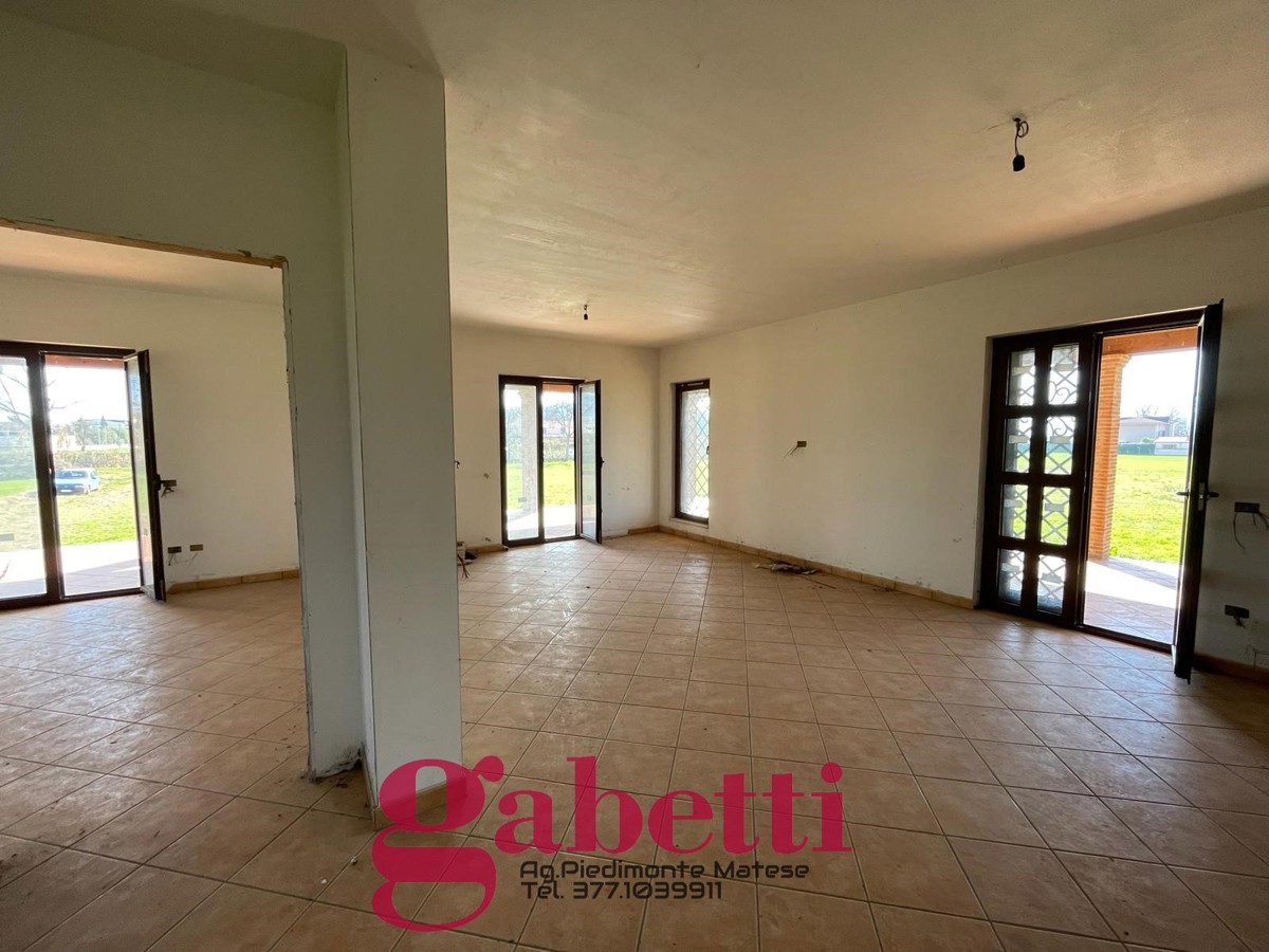 Villa con giardino a Alife