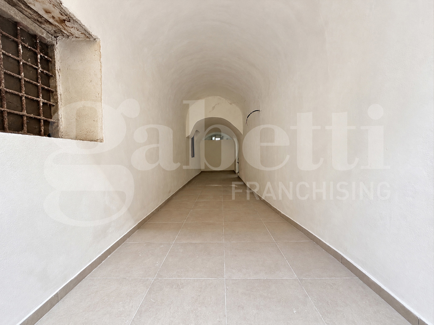 Negozio ristrutturato a Piedimonte Matese