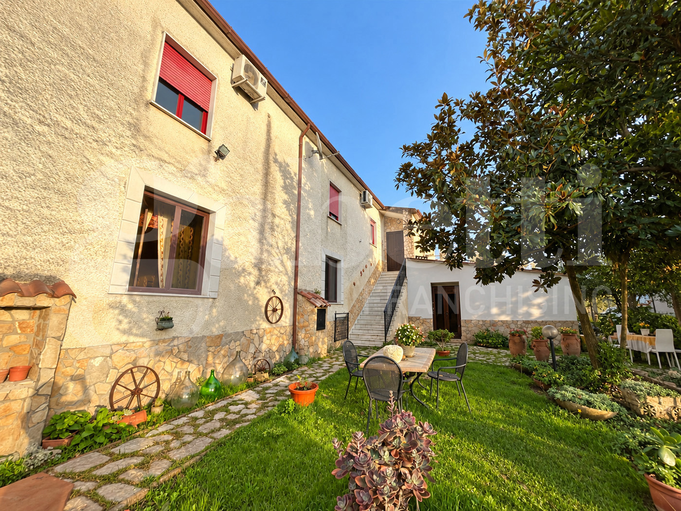 Casa indipendente con giardino a Piedimonte Matese
