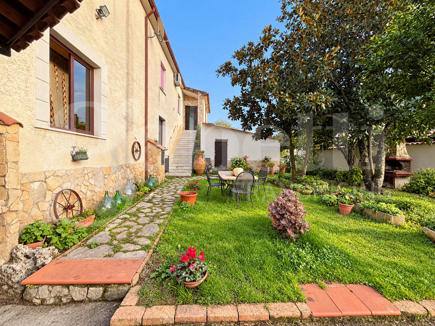 Casa indipendente con giardino a Piedimonte Matese
