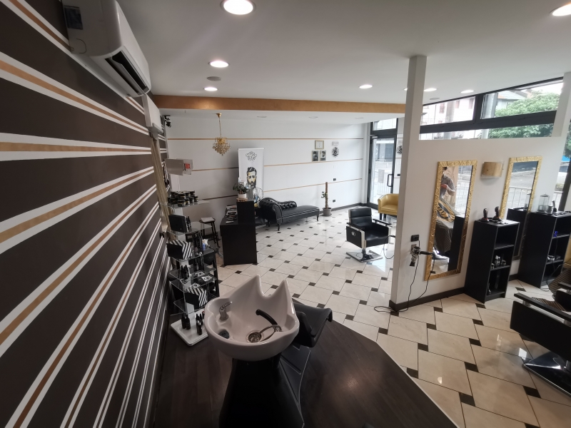 Negozio nuovo a Cesano Maderno