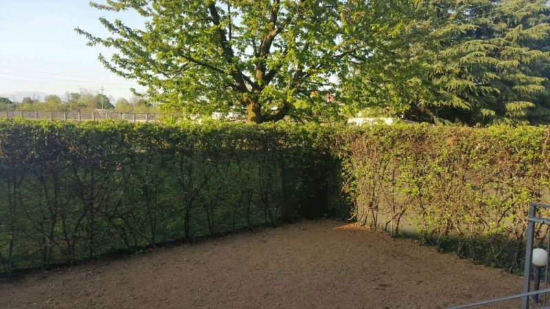 Monolocale arredato in affitto a Desio