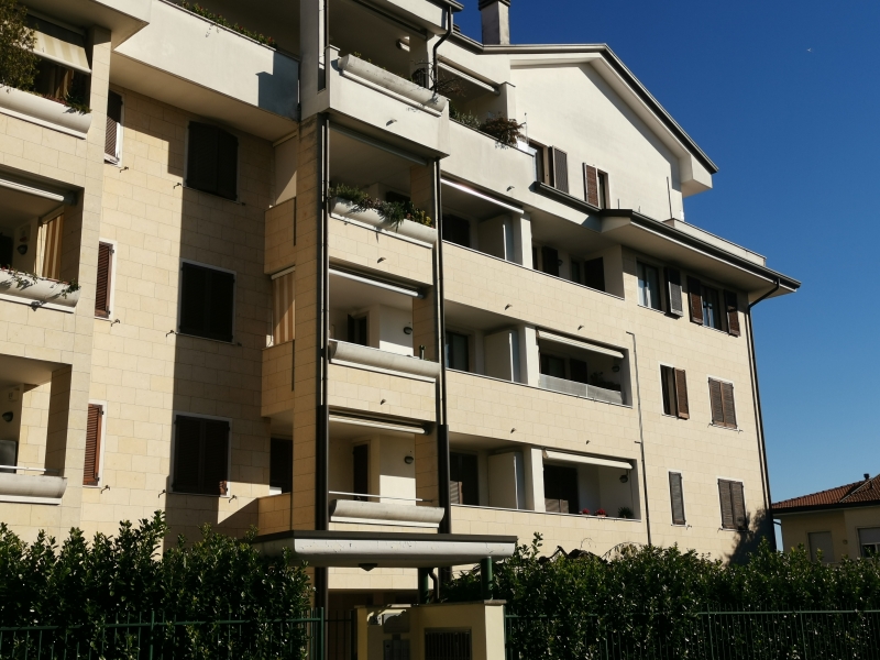 Box/Garage 40mq in affitto a Bovisio Masciago