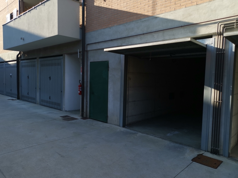 Box/Garage 22mq in affitto a Bovisio Masciago