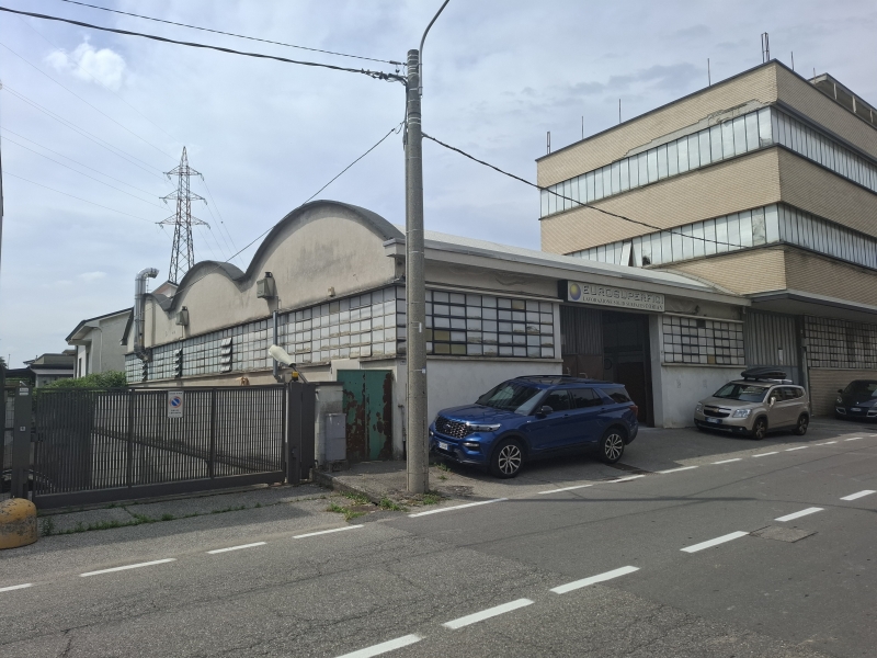Capannone in affitto a Meda