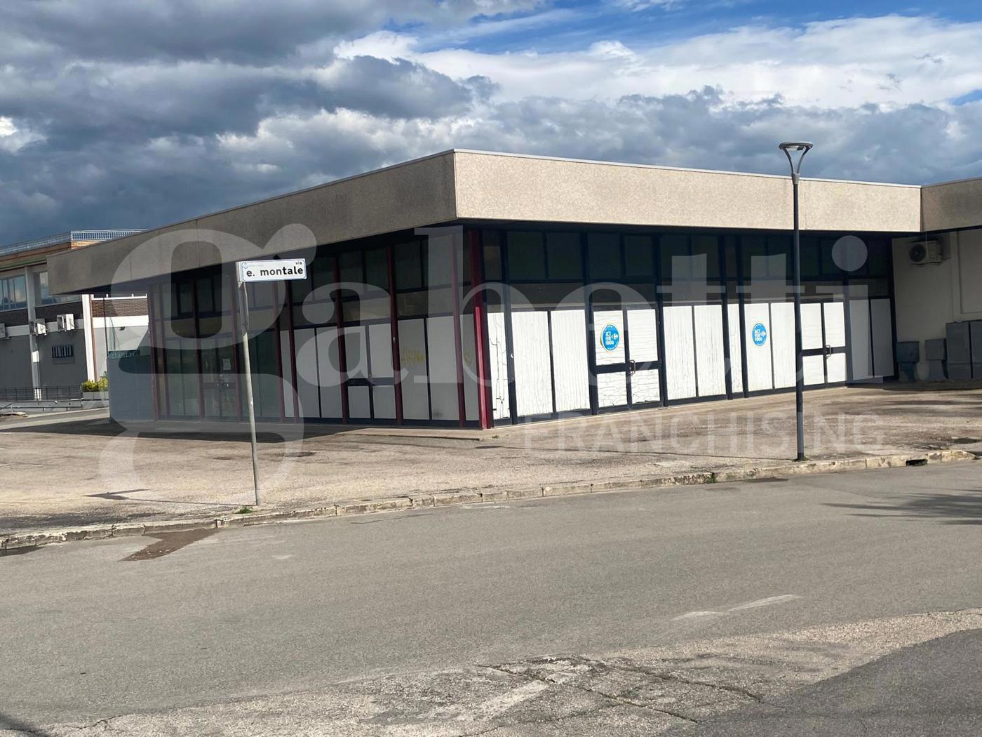 Negozio in affitto a Aprilia