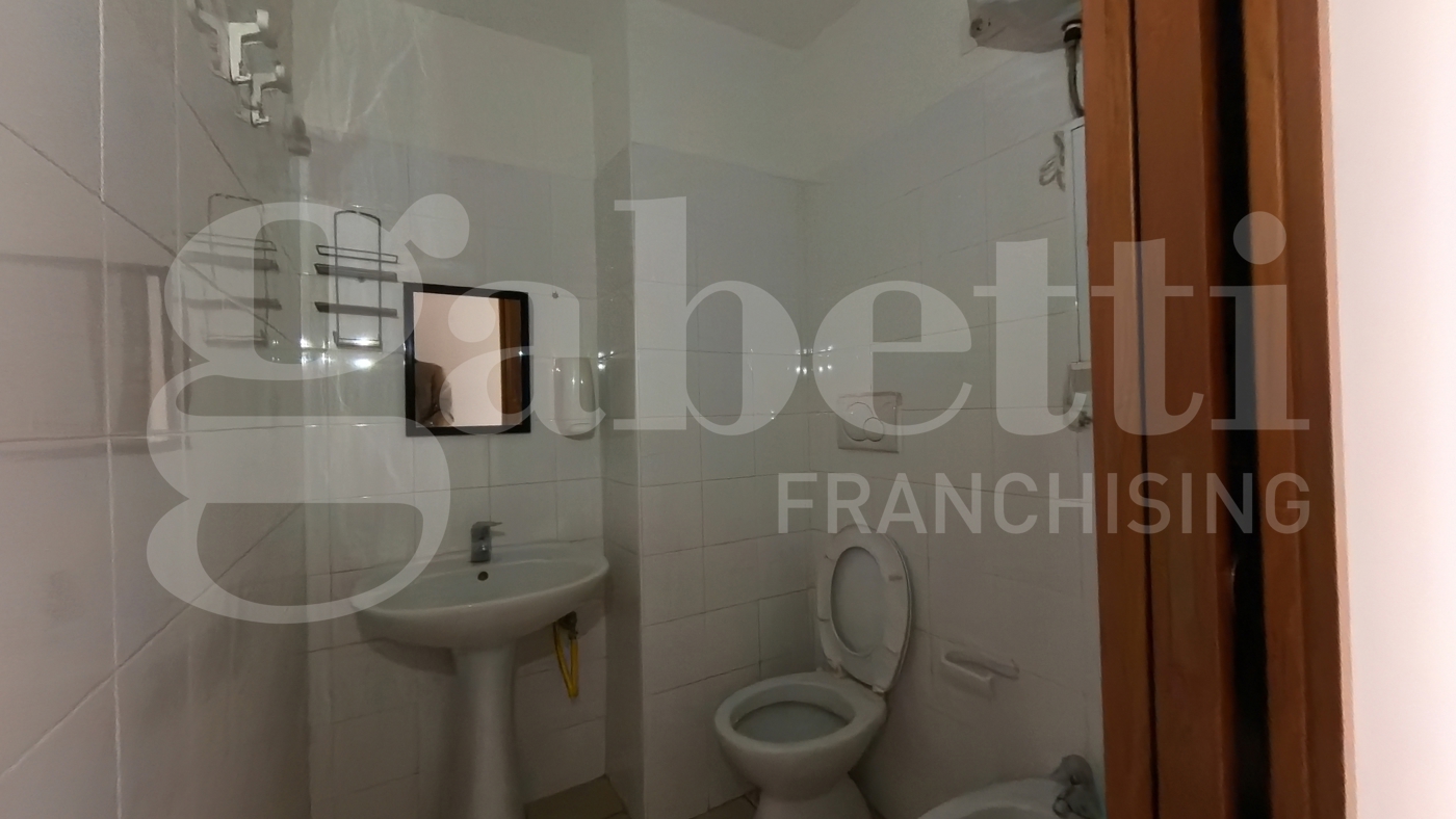 Negozio in affitto a Aprilia