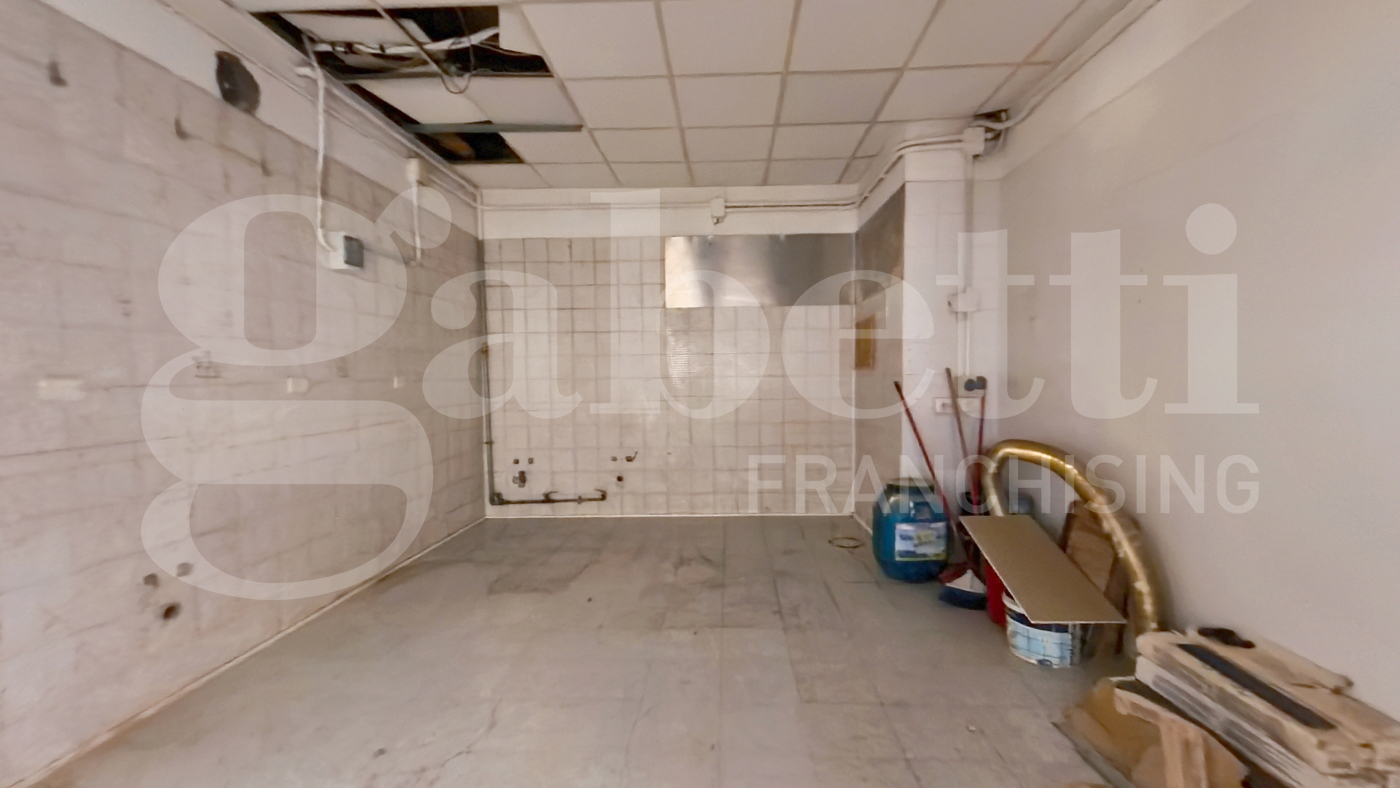 Negozio in affitto a Aprilia