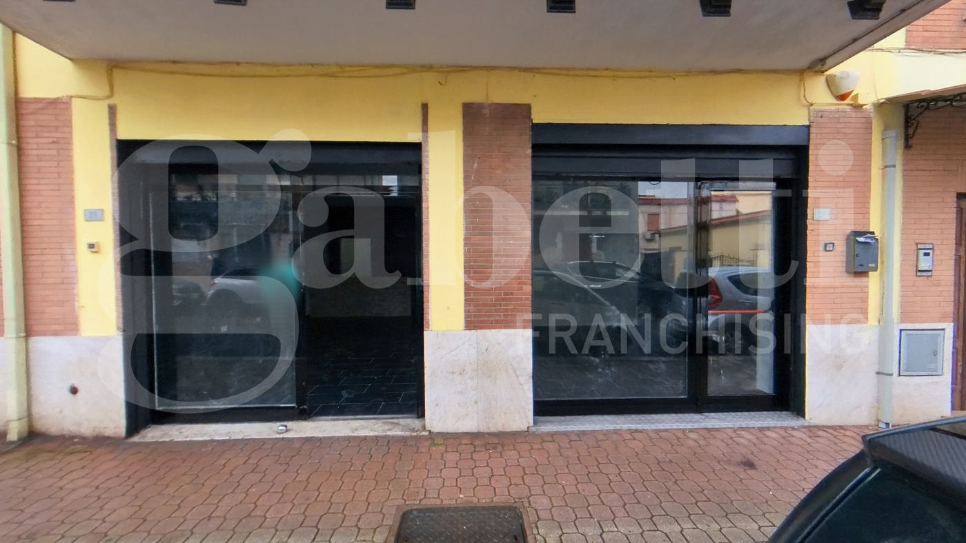 Negozio in affitto a Aprilia