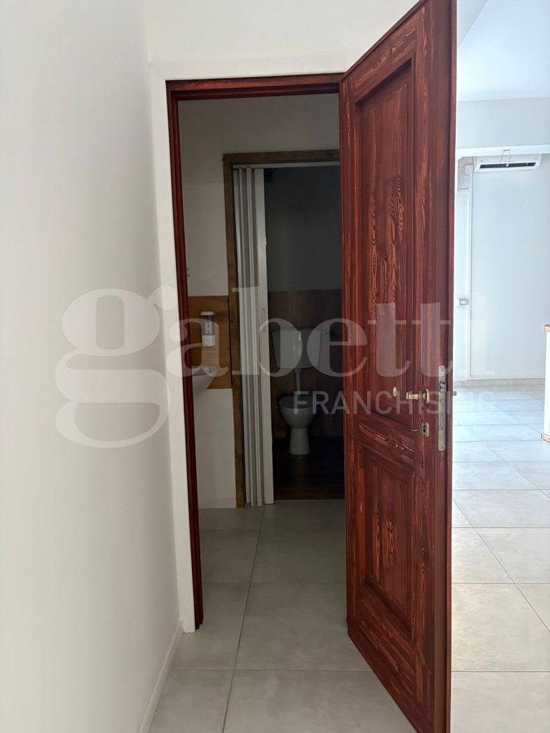 Negozio in affitto a Aprilia