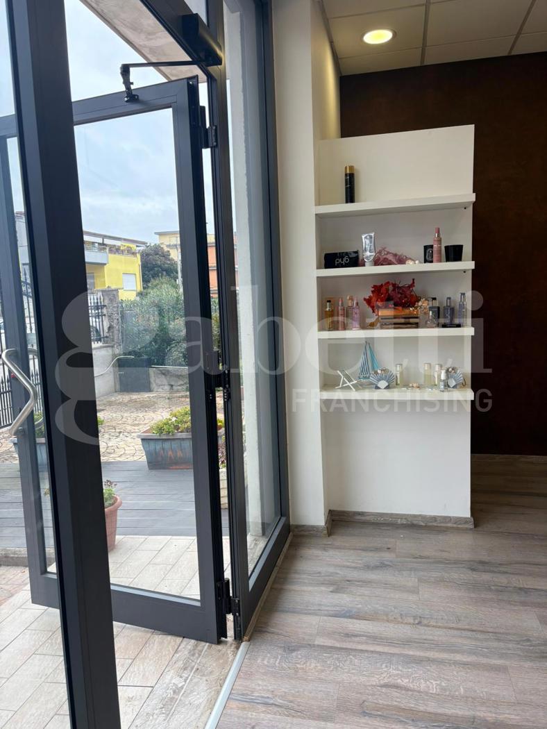 Negozio in affitto a Aprilia