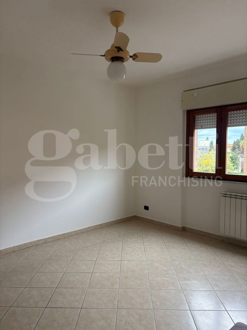 Trilocale arredato in affitto a Aprilia