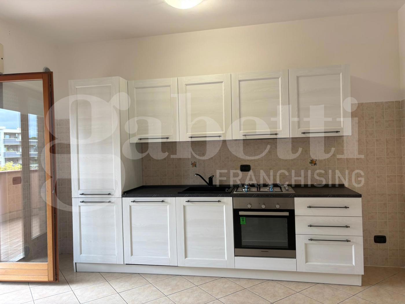 Trilocale arredato in affitto a Aprilia