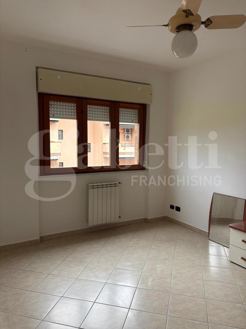 Trilocale arredato in affitto a Aprilia