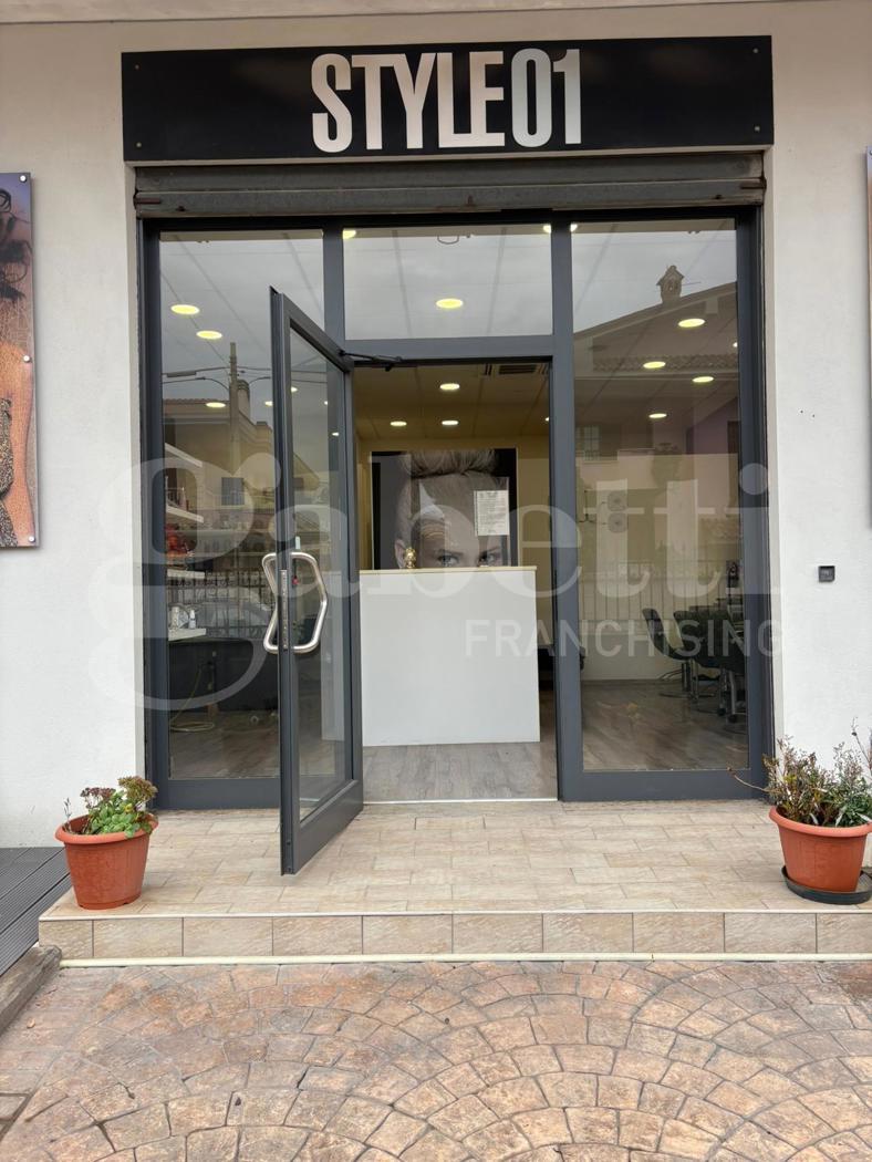 Negozio in affitto a Aprilia