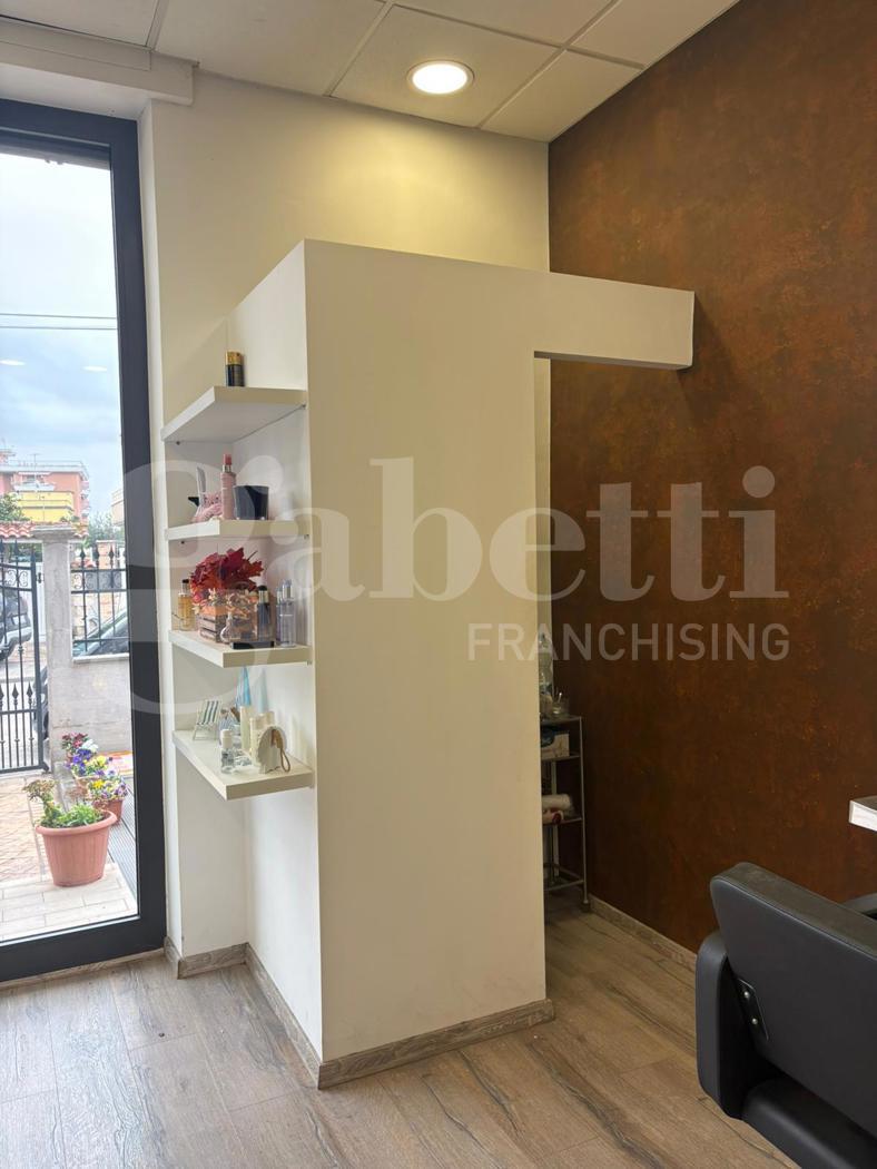 Negozio in affitto a Aprilia