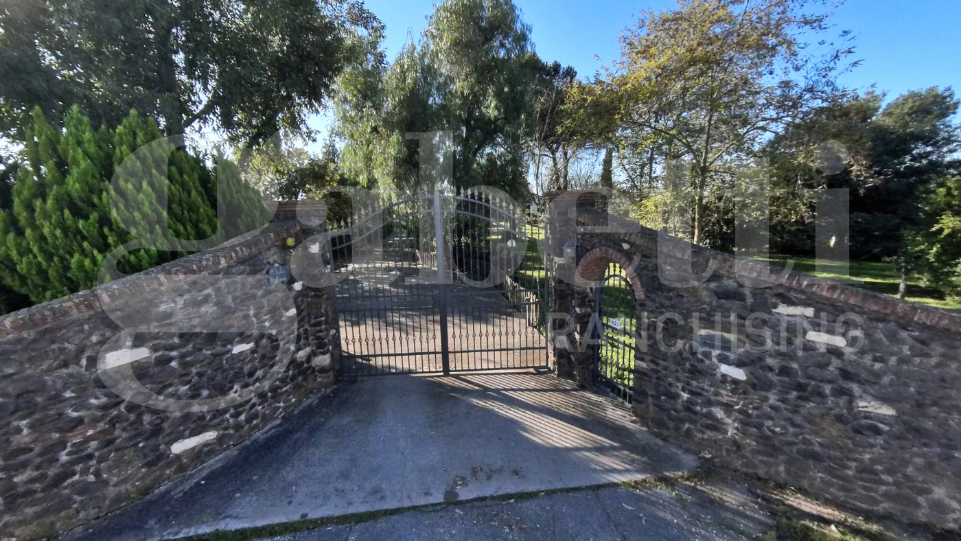 Villa con giardino a Velletri