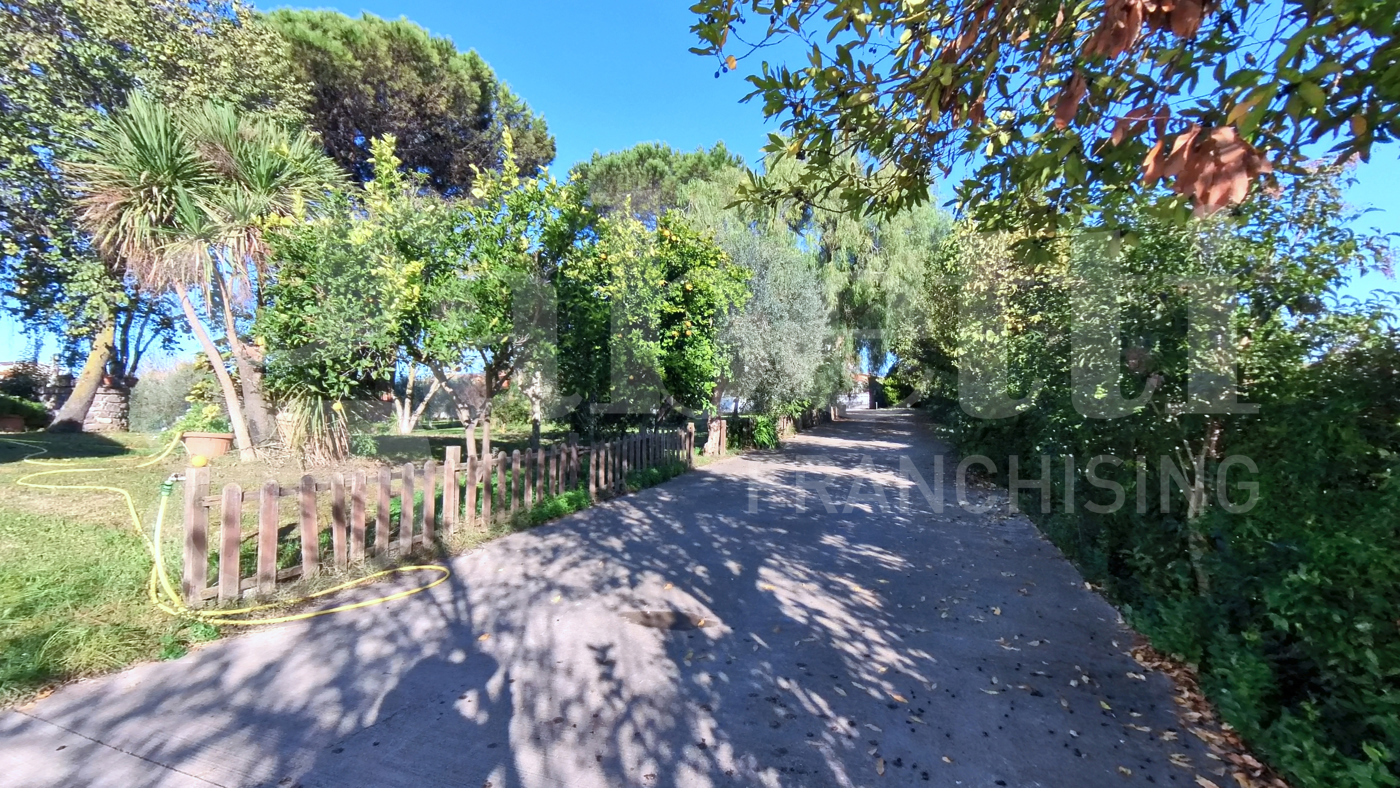 Villa con giardino a Velletri