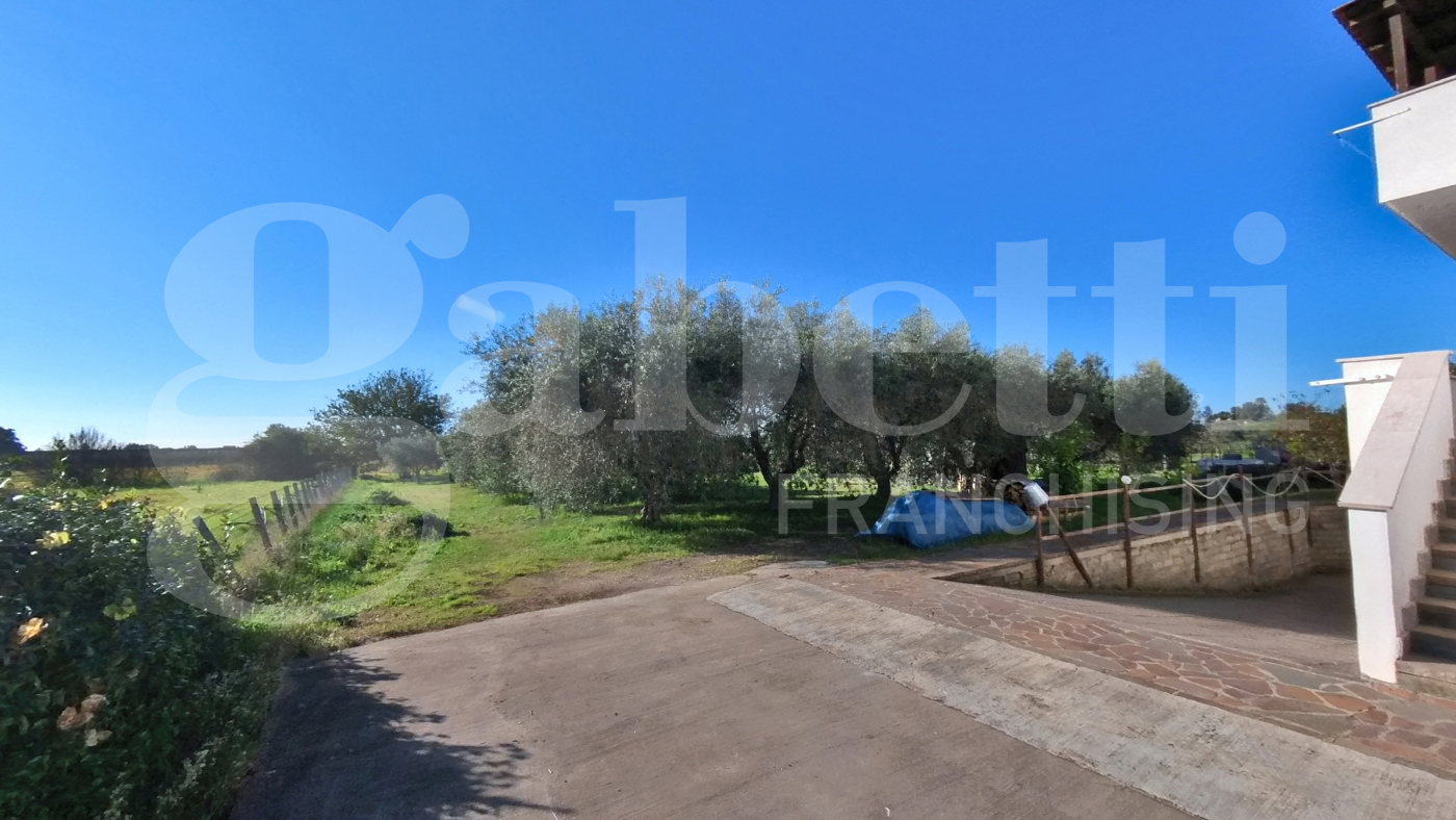 Villa con giardino a Velletri