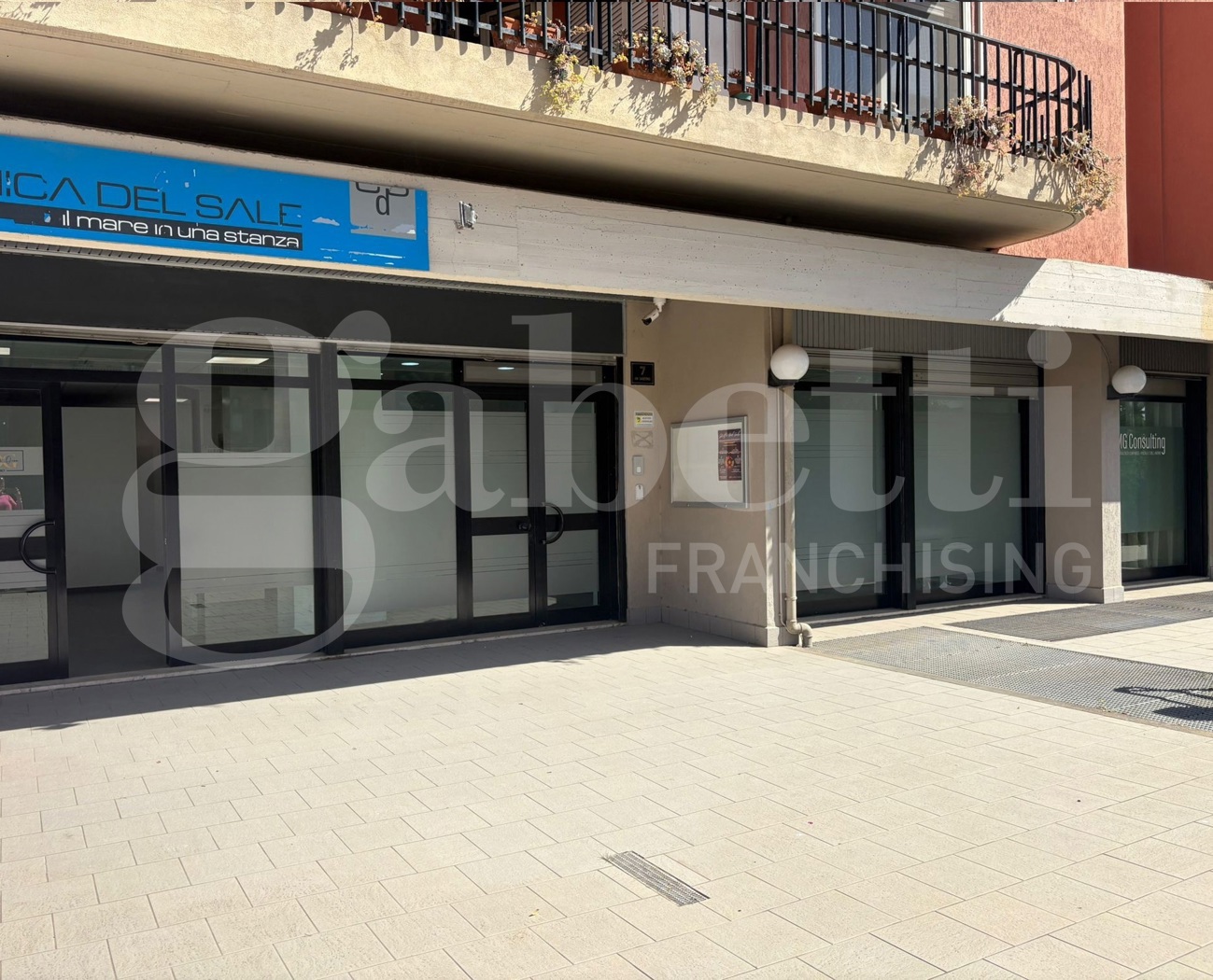 Negozio in affitto a Aprilia